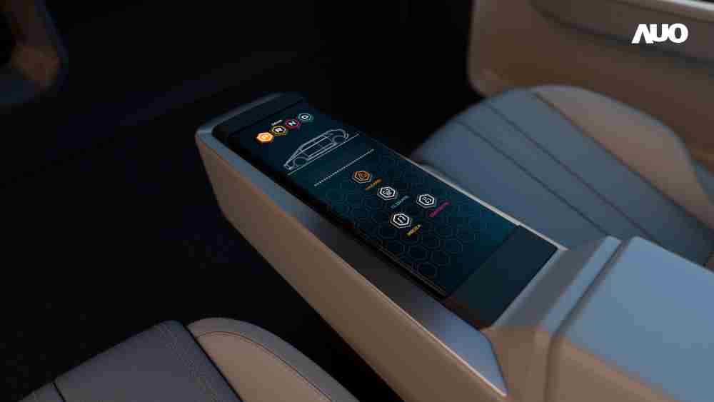 2121非凡以人性化设计打造多变形态中控显示(Morphing Center Control)，，，不使用时仅平面显示信息，，，进行操作时，，显示器则会动态隆起，，，转变成3D实体按钮，，，，并有触觉回馈，，，，展示人机互动新体验